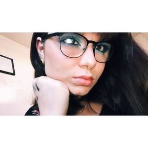 Meet your Posher, Alexandra